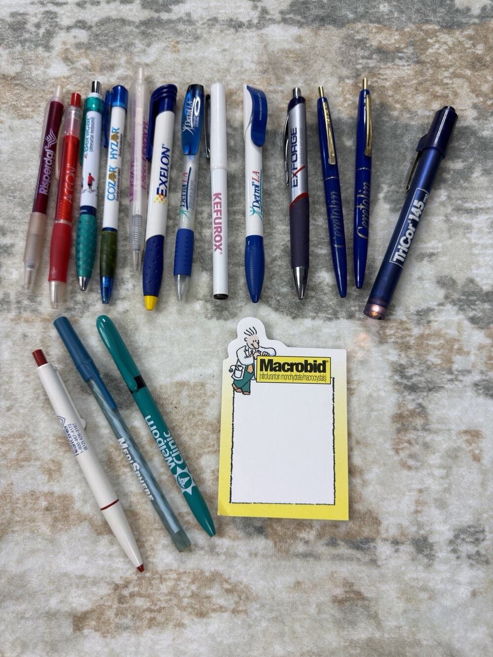 Pharmaceutical Drug Rep facility Promo Pens Lot Of 15 note Pad Flash Light